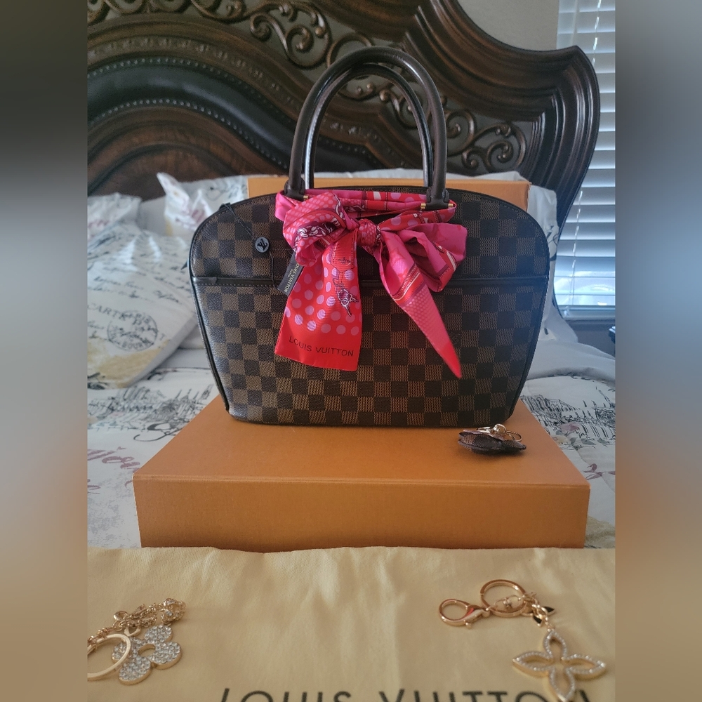 COPY - Authentic Louis Vuitton Damier Sarria Handbag